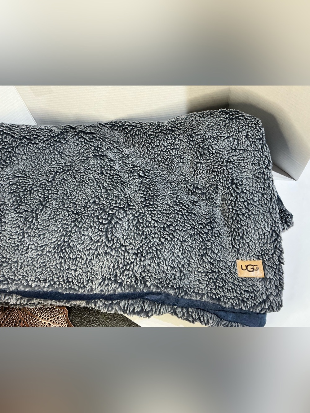 UGG Plush Sherpa Throw Blanket in Dark Blue Cozy faux fur Lounge